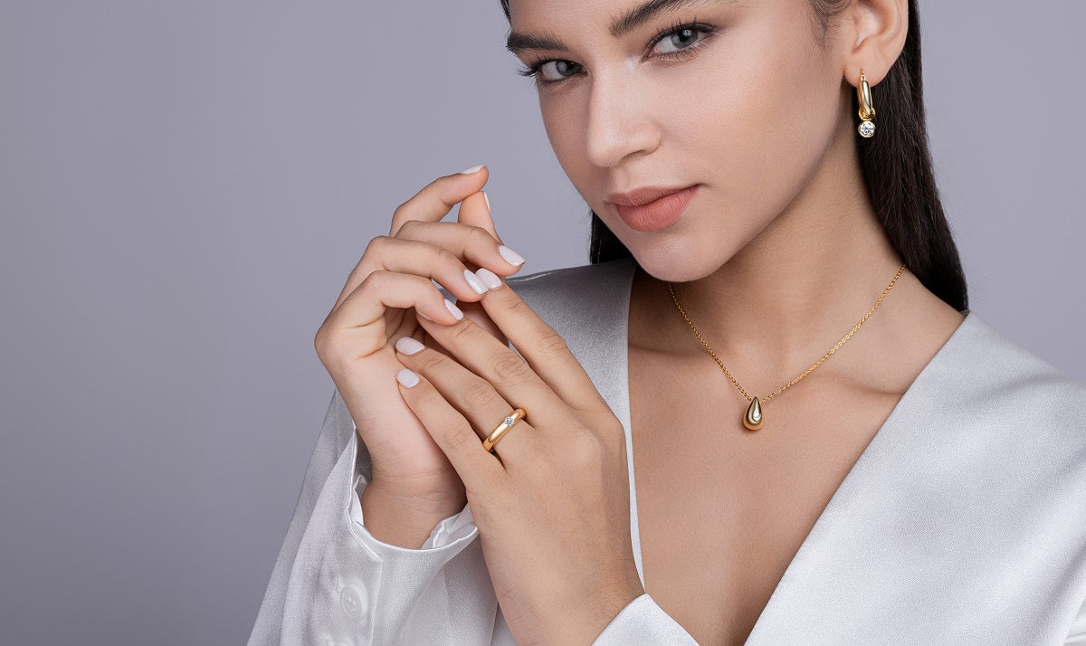 Angel Light Wing - A Luxurious And Fashionable Light Luxury Jewelry Silver Ring Set With Top-quality Moissanite, S925 Silver Plated Platinum