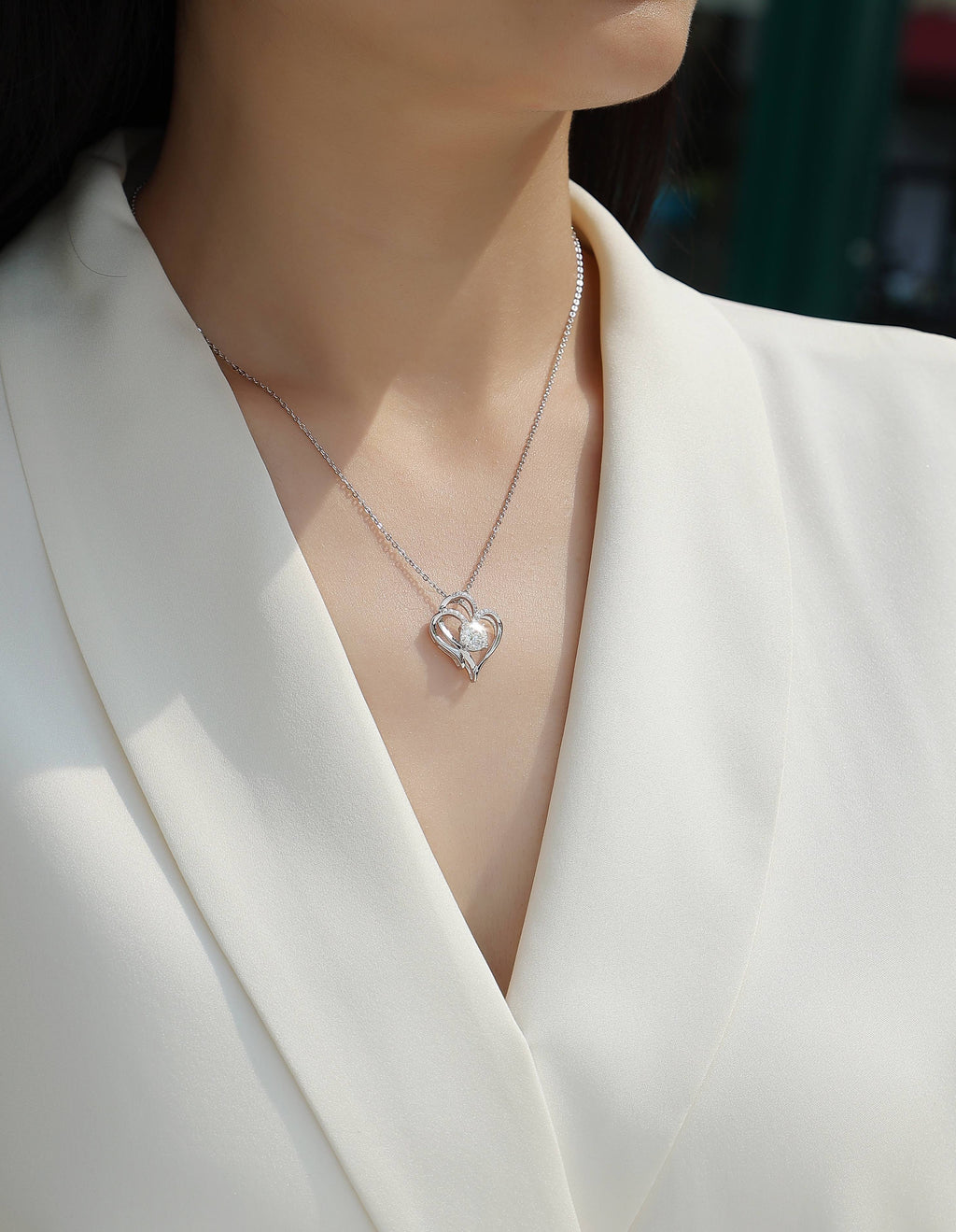 Heart To Heart - A Fashionable And Light Luxury Jewelry Pendant Necklace Set With Top-quality Moissanite, S925 Silver Plated Platinum
