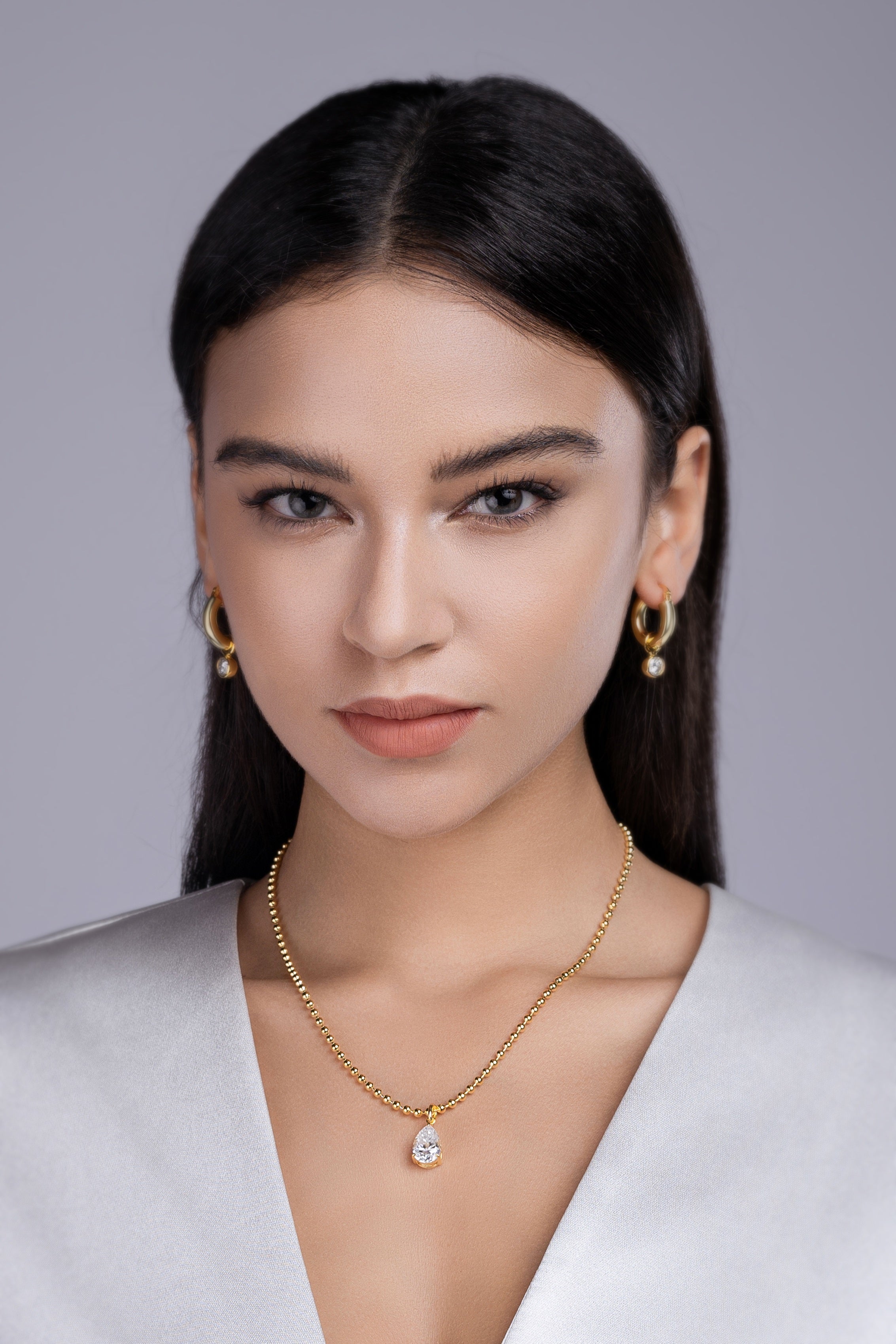 Wish Light – Luxury Moissanite Pendant
Radiate confidence. This trendy necklace features top-quality Moissanite set in Gold-plated S925 Sterling Silver. A perfect blend of fashion and timeless luxury.